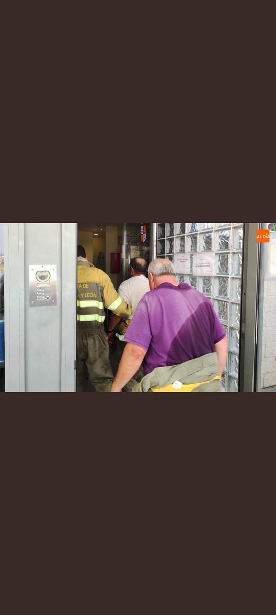 BBFFLuchaCyl's tweet photo. Esta es la realidad de los #IIFF en #CyL #IFNavafria
-Personal deshidratado
-Intoxicado 
-Abandonado por @jcyl @naturalezacyl 
-Maltratado
Estos señores que hoy están ingresados el 30 de septiembre estarán en el PARO!
#INFOCAL DIGNO YA!
#QUIÑONESDIMISION https://t.co/Pn08JS3z0Q