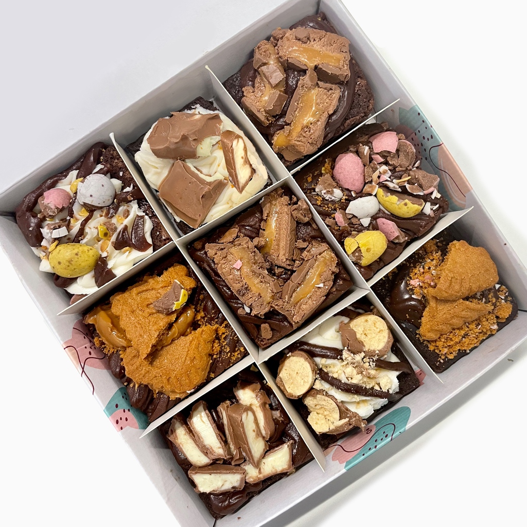 bakerdays's tweet photo. 🍫 #WIN a set of Bespoke Brownies! 🍫

Pick 3 of your favourite toppers and we'll create your very own brownie set!

For a chance to win:
🔄 Follow &amp; RT
👍Like this post
🍫Reply with the toppers you'd LOVE
☺️Tag a chocoholic 

This #competition ends on 29th July https://t.co/ICyF7RcAHs