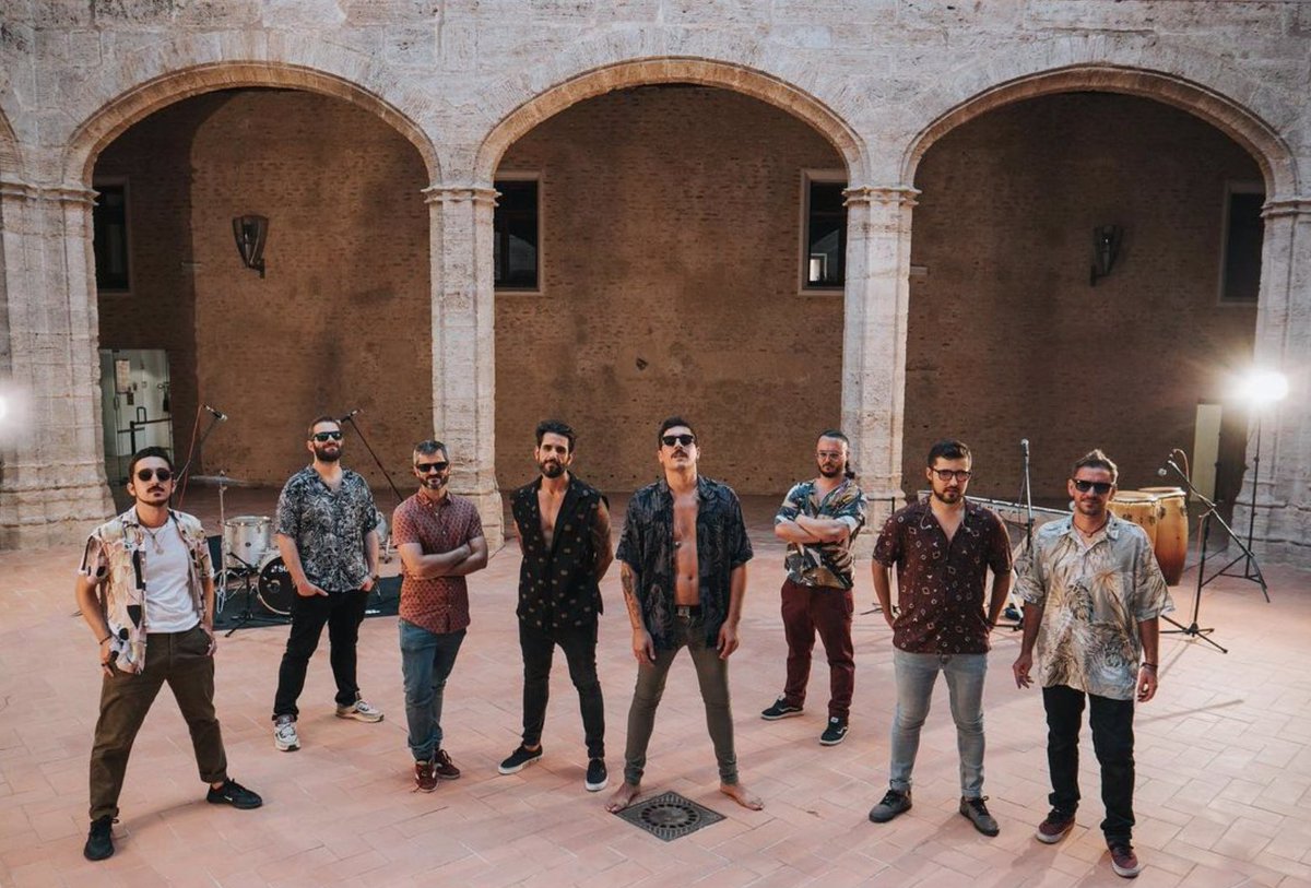 🔹Hablamos con Bruno Cañamás, cantante del grupo <a href="/ElTioLaCaretA/">El tio la careta (ETLC)</a>, quienes esta noche estarán en el <a href="/PirataFestival/">Pirata Beach Fest</a> 🎶

999plazaradio.valenciaplaza.com/onair