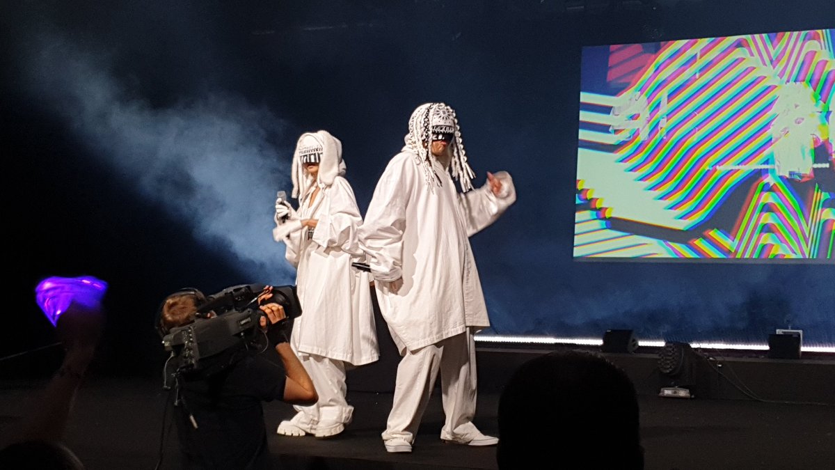 oniblow's tweet image. Enorme performance de #BlankPaper
Un sans faute niveau son et ambiance à #JapanExpo2022 

Thank you @KODAKUMINET you are the best 😍