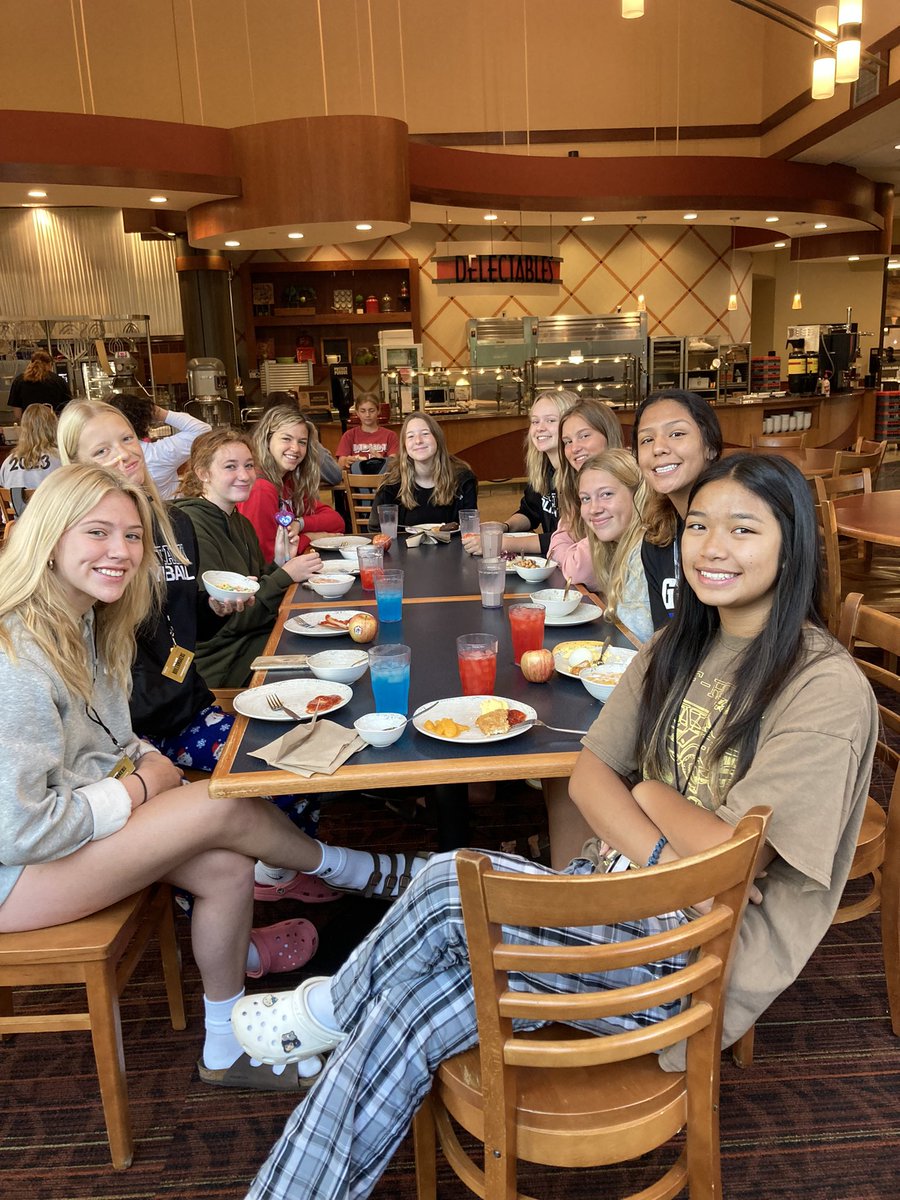 WOvolleyball's tweet photo. Start of day 2, here we go!!! @PurdueVB #CHALENGEACCEPTED #WOVB #relentless #yearofthepirate #sinky https://t.co/FyOh0e9U6p