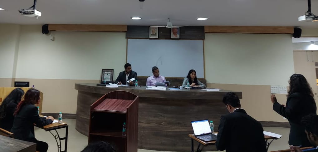 Concordat_'s tweet photo. Semi-Final Round 
Court Room - 1
Judges: Mr. Ramakant Reddy; Dr. Srikant Parthasarathy; Ms. Antrima Soni
Team Code: CXXV; CXXVI
#ADR #ADRCOMPETITION #mediation #sportslaw #legaleducation #law #disputeresolution #arbitration https://t.co/4M2Ue0SOzW
