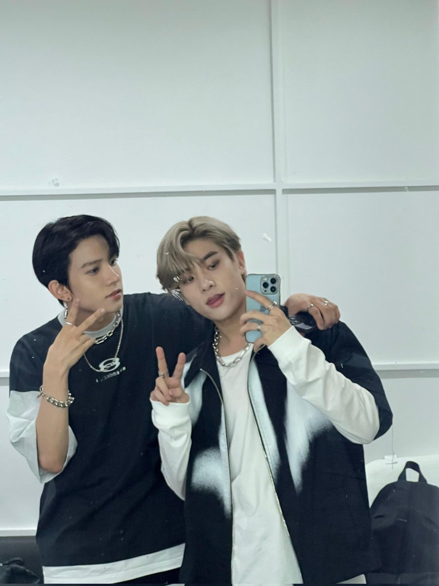 ✨ HEEJAKE GCASH GA✨

💜 5 winners of 50php

mechanics:
♥️ rt and like this tweet 
☺️ no need to follow 

- may biglang umuwi, opo yung HeeJake mga repa kaya napaGA ako bigla..😅😅 goodluck sa lahat po.. ends tom agad 17 July 2022, 4pm ^^