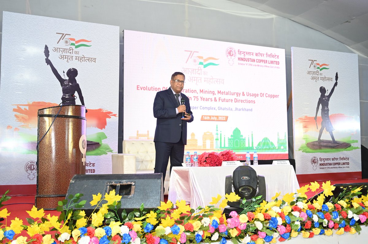 copper_ltd's tweet photo. Professor Khanindra Pathak, Professor and Dean (Infrastructure), IIT Kharagpur, Department of Mining Engineering, delivered lecture on “Evolution in Metal Mining: journey to ensure sustainable Mining” in HCL’s technical session in observance of #AzadiKaAmritMahotsav. https://t.co/mhGRAbRGPp