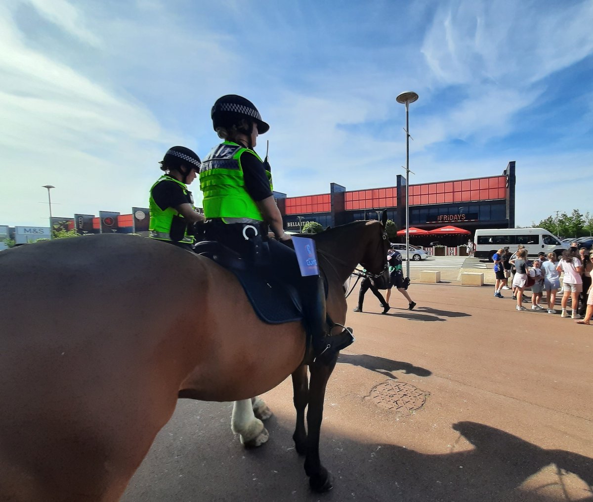 ThamesVP's tweet photo. If you're heading to Stadium MK later for the #WEURO2022 match, remember to get there in plenty of time as there will be security measures ⚽ 

Please stay safe as well in the heat, drink plenty of water and stay cool where possible ☀️ https://t.co/Tet2ZWavz4