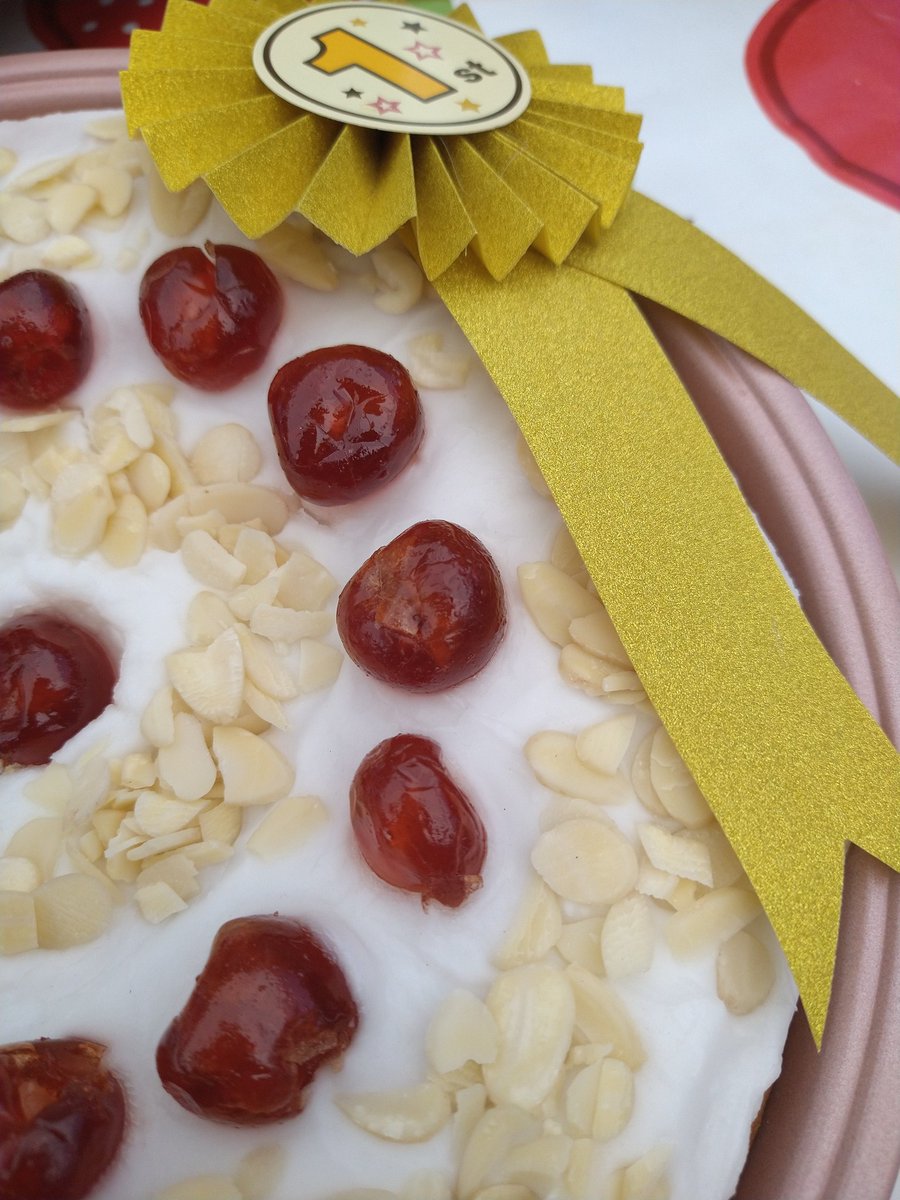 Fabulous baking entries into the "best in class" #Competition <a href="/TotnesStJohns/">Totnes St John's Primary School</a> selling fast! 🌞🌞 #SaturdayMotivation