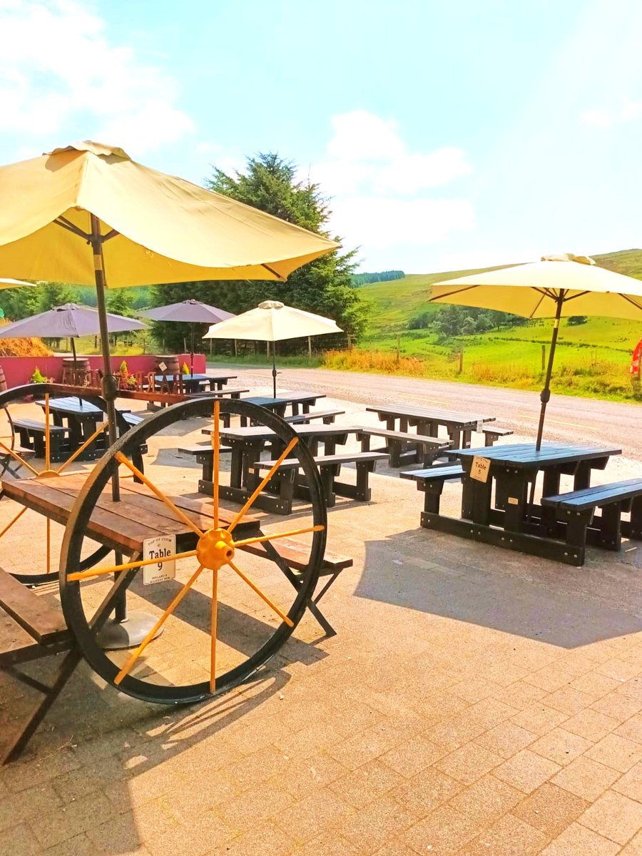 topofcoom's tweet photo. Whose ready for a fabulous weekend!! We have plenty of outdoor seating, stunning views, delicious food and great service
So drop in we can't wait to meet you!! #topofcoom #irelandshighestpub #irishpub #explorethekingdom #irishsummer https://t.co/rkpQvAsPEV