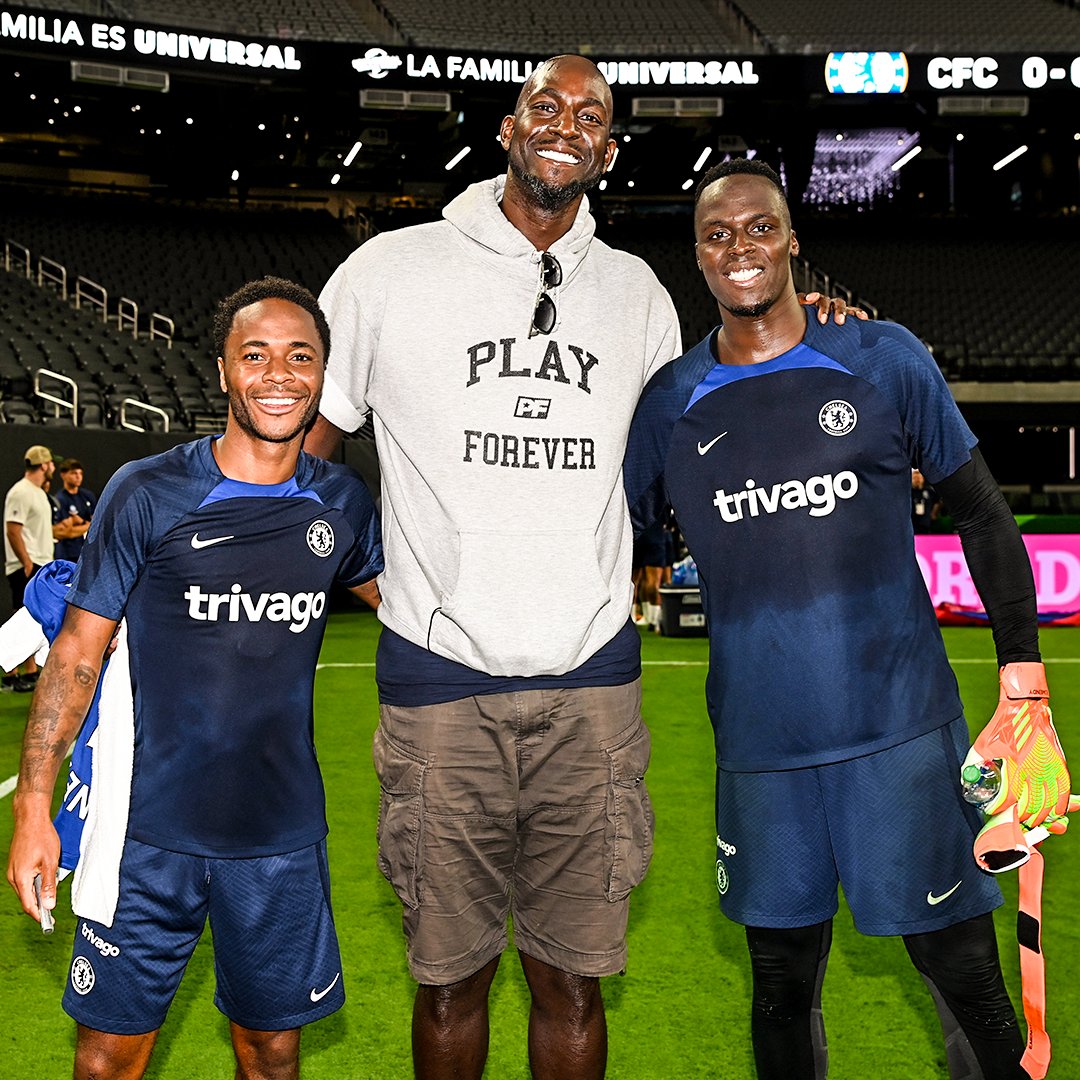 Kevin Garnett hanging out with Chelsea Squad in pre-season tour in America