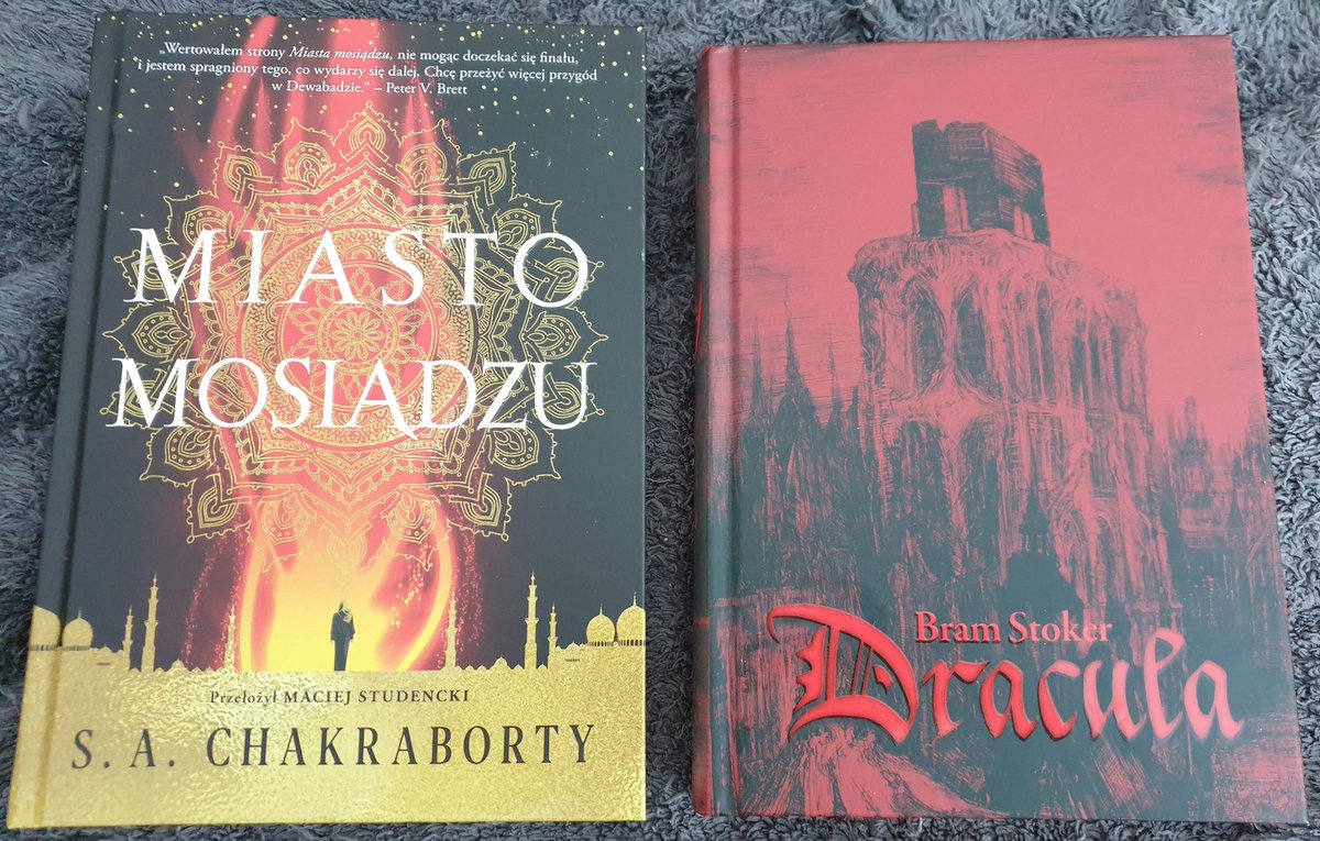 noasdior's tweet photo. książkowe rozdanie 📚
jedna osoba losuje sobie po dwie książki, ze zdjęć. (nie musi być w kolejności jak na zdj) i wybiorę pod koniec tygodnia :)

#twitteroweksiążkary https://t.co/BUM0hNuPuY