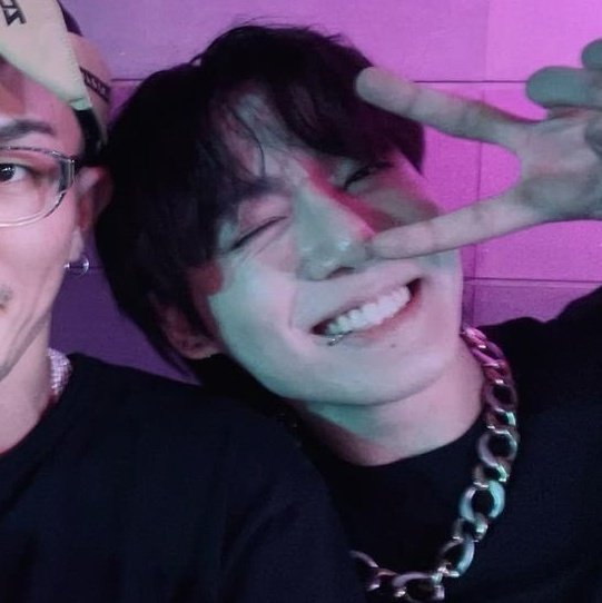 boxy smile:                           bunny smile: