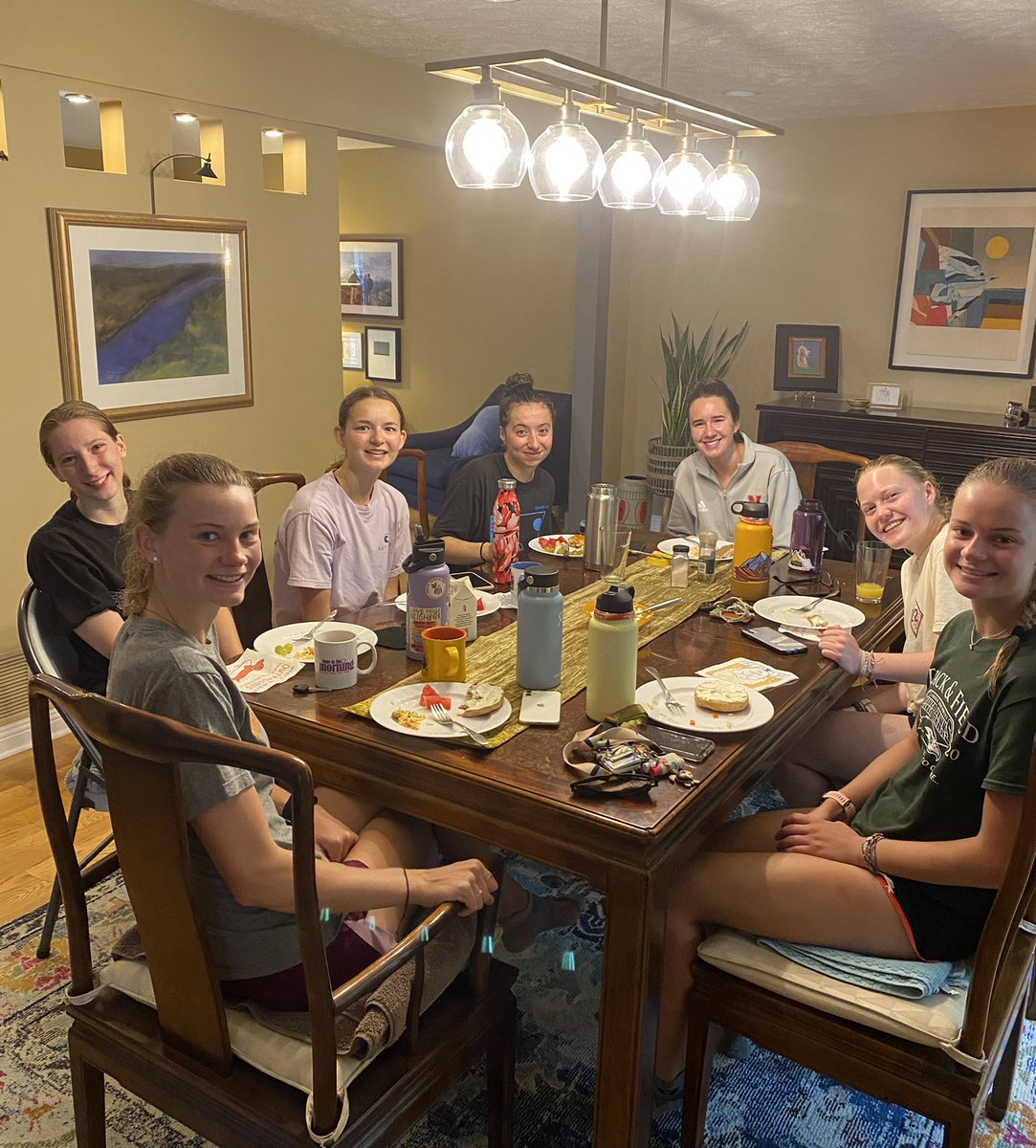 LoriSeibel's tweet photo. XC season is coming! #postlongrun #fueling @nwutfxc https://t.co/5pzOfAYRfL