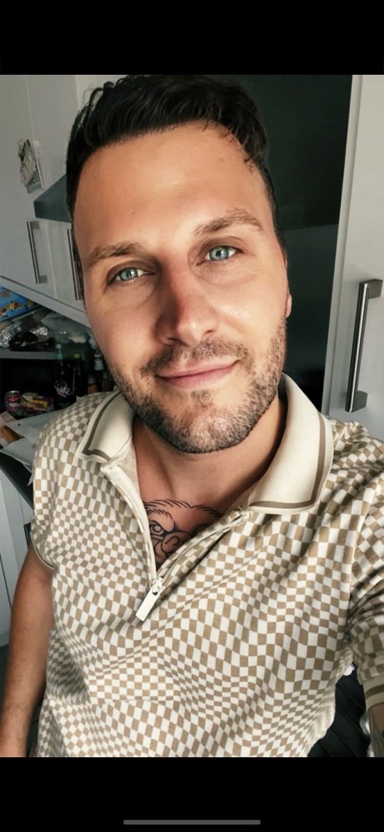 AaronMid1985's tweet photo. I’m a New actor NOT spotlight registered yet but I’m working on it. Reliable &amp; determined and based in Portsmouth. #LookingForRepresentation with an #Agent who can rep me &amp; also guide me to get the credits too. Please tag/suggest any agents who could help? TIA🎭

@network_actor https://t.co/4ytepeXM9S
