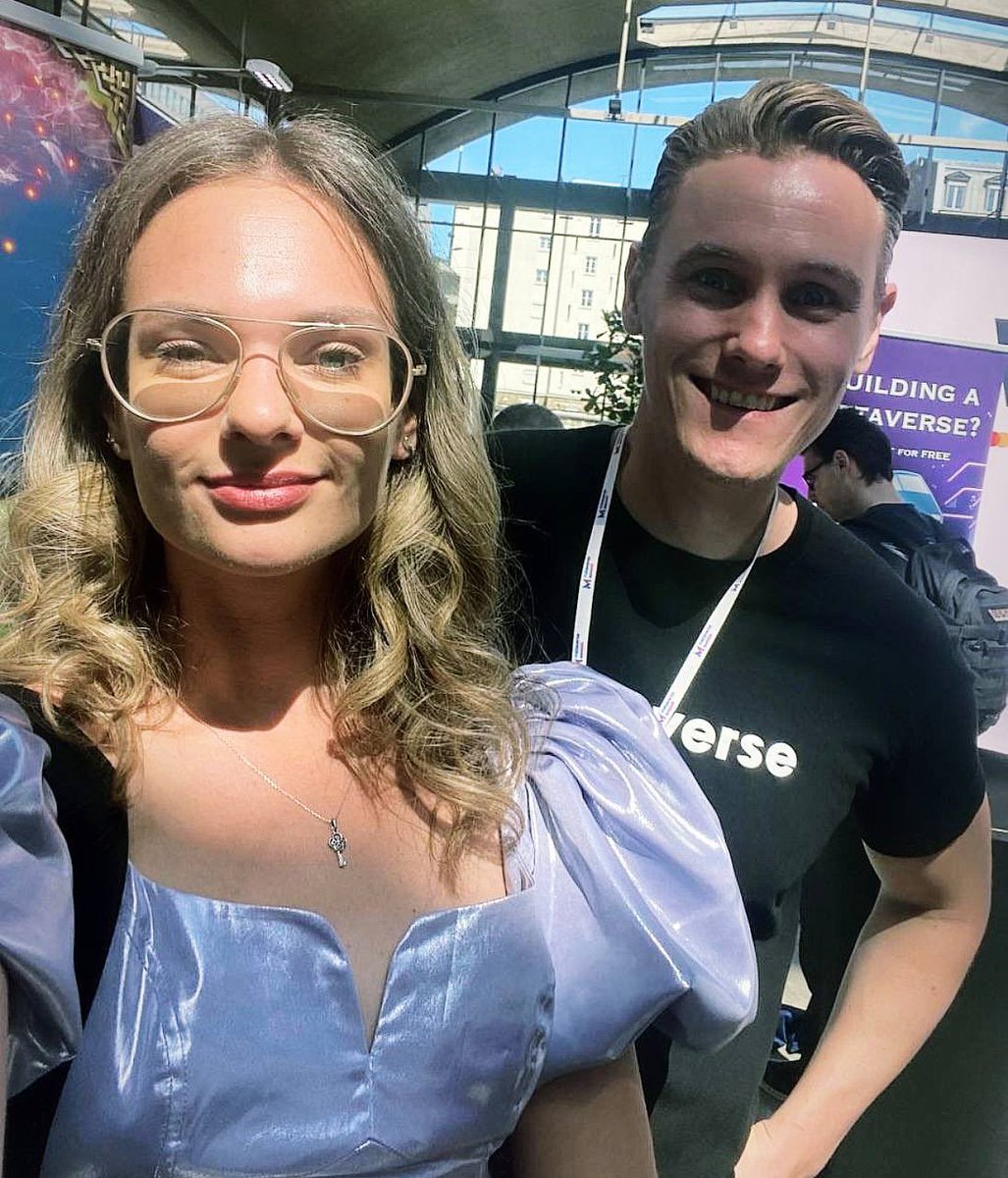 MD_X_Hub's tweet photo. Dutch family is in da house ❤️🔥 If you are at @Metaverse_conf, visit @interverse_ai to explore the future of digital #avatars powered with intelligence 🚀 @kevinoranje @nicknmyap @KseniaStarkAms
#Web3 #metaverse #AI #smartvoice https://t.co/ASkjPZhH2C