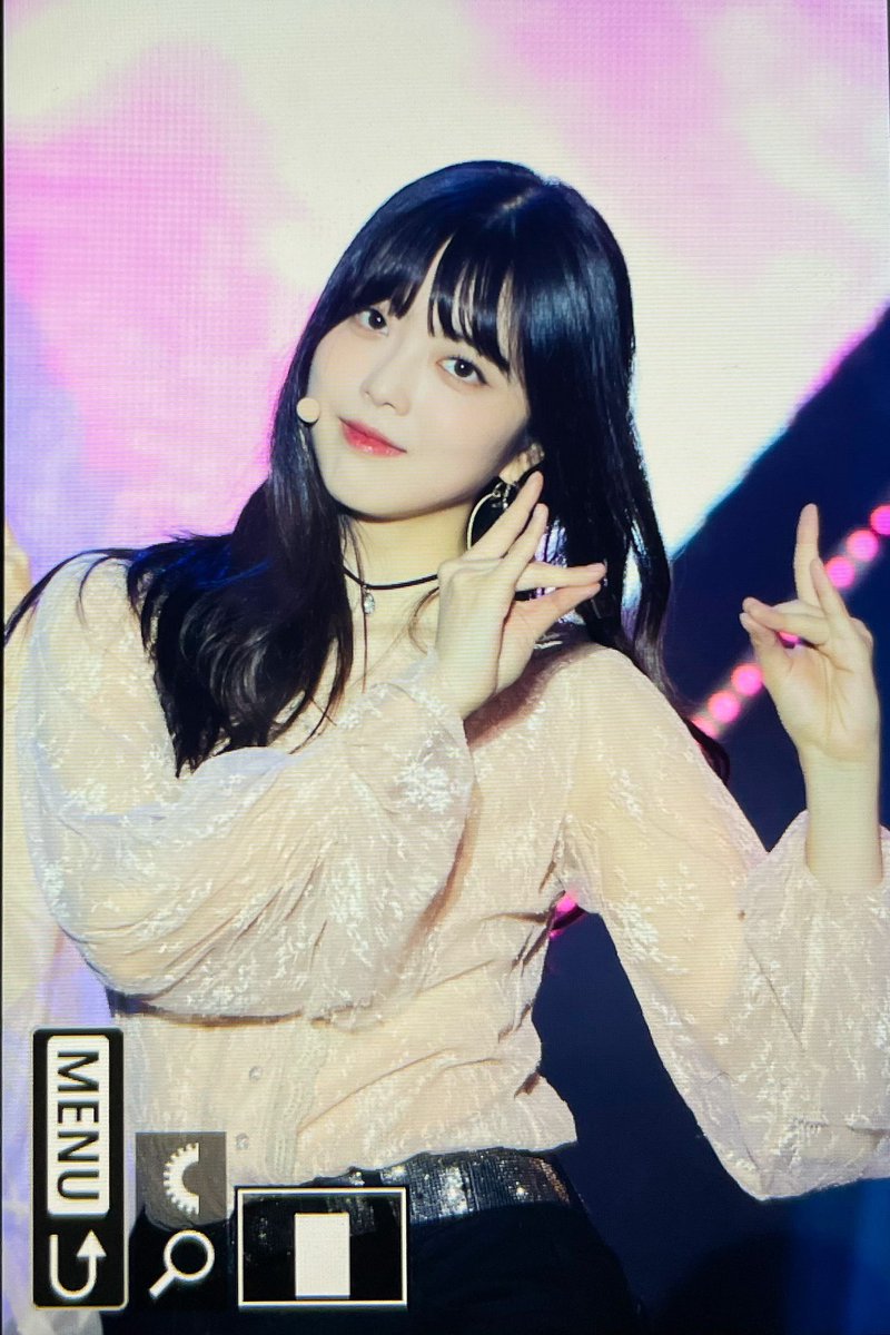 picnic0420's tweet photo. 220716 프리뷰

#지수연 #위키미키 #WekiMeki https://t.co/tGfgZnCCUC