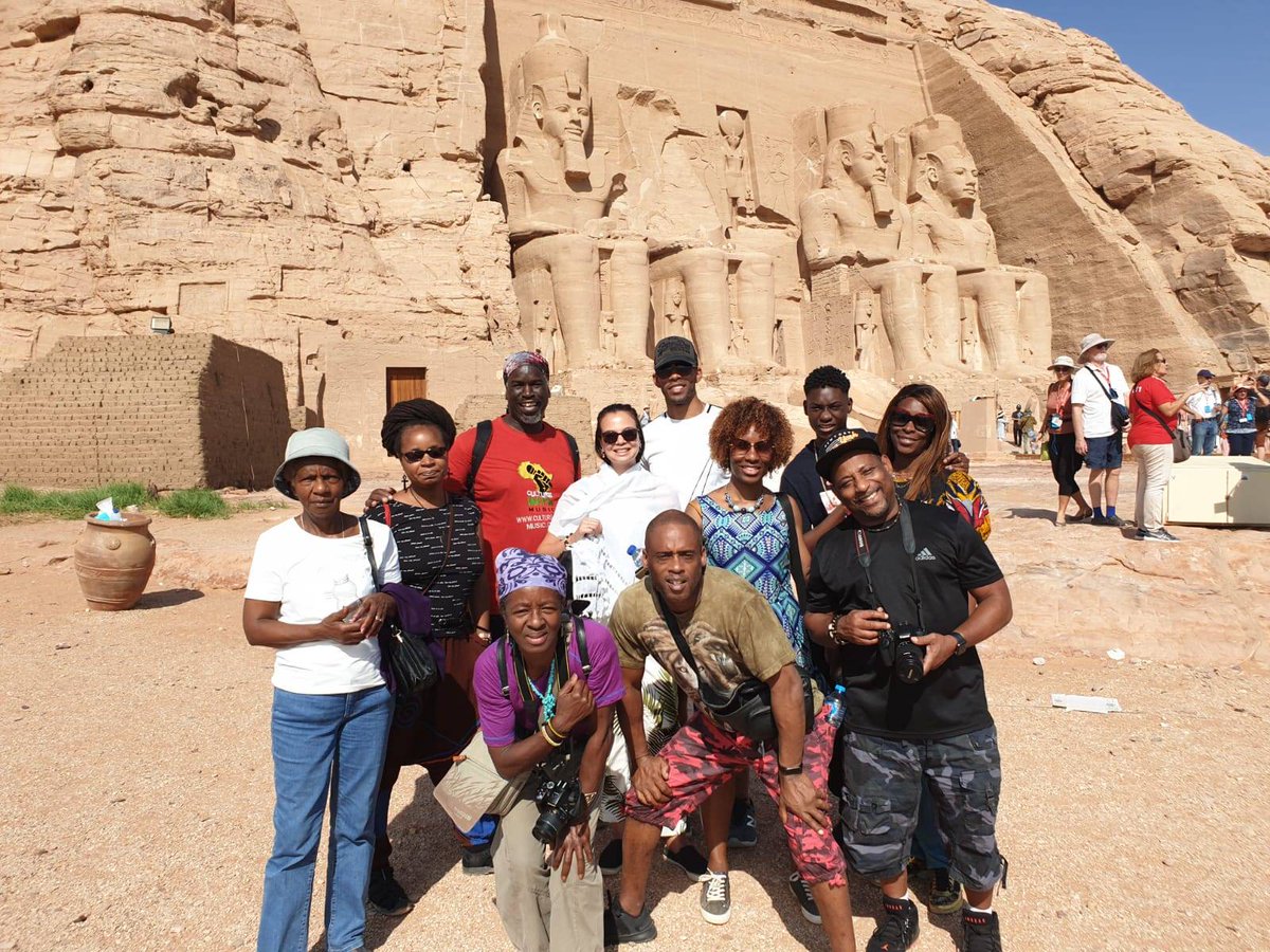BlkHistStudies's tweet photo. Early rise, coach journey through the desert to arrive at Abu Simbel. 35 degree heat at 9am in the morning as we marvel at these amazing monuments and temples.
.
#BestOfEgyptTour #abusimbel #abusimbeltemple #aswan #upperegypt #timelesstours #egypt #kemet https://t.co/e3h9sjV8gd