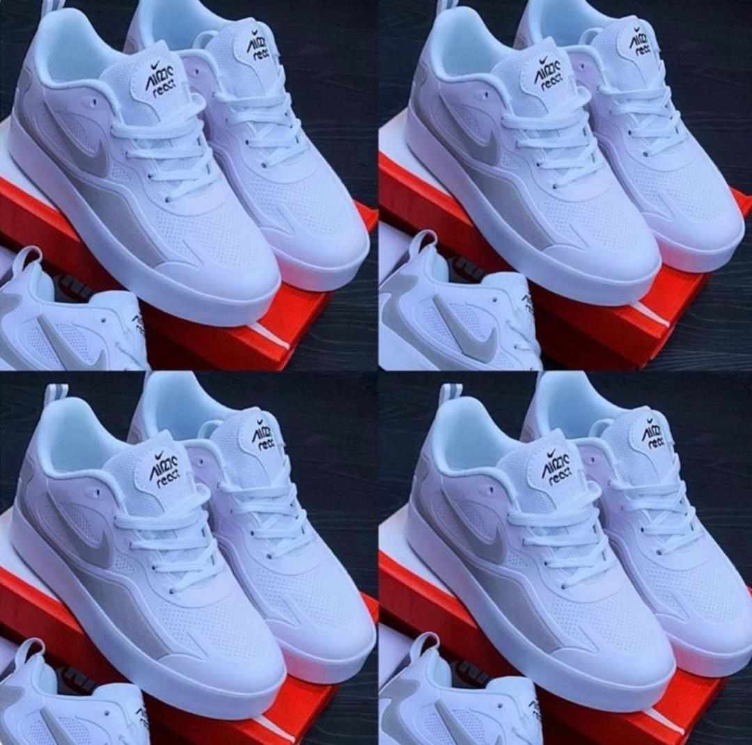 EstabanShow's tweet photo. New Arrivals! All sizes available 

Nationwide delivery as well!!
#fashion #SNEAKERS #newlook https://t.co/AwLTkcmPvy