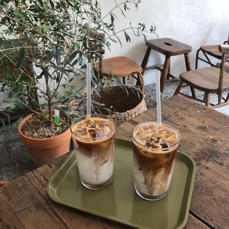 sunrisedior's tweet image. —morning coffee ☕️