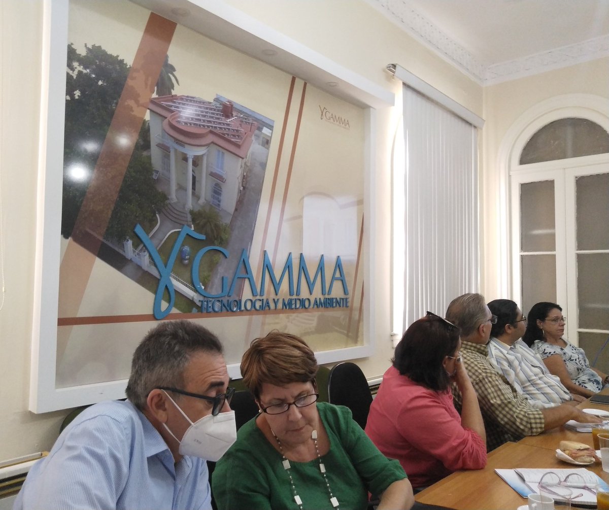 ArmandoRguezB's tweet photo. Analiza Secretaría Técnica #Macroprograma #CTI temas estratégicos #CienciaCubana:
-Incentivos a Empresas de #AltaTecnología
-Propuesta Sistema Nacional de Investigadores y Tecnólogos.
Conocimos además buenas prácticas #innovación de empresa @cuba_gamma @DiazCanelB #Cuba https://t.co/qum7TePR7O