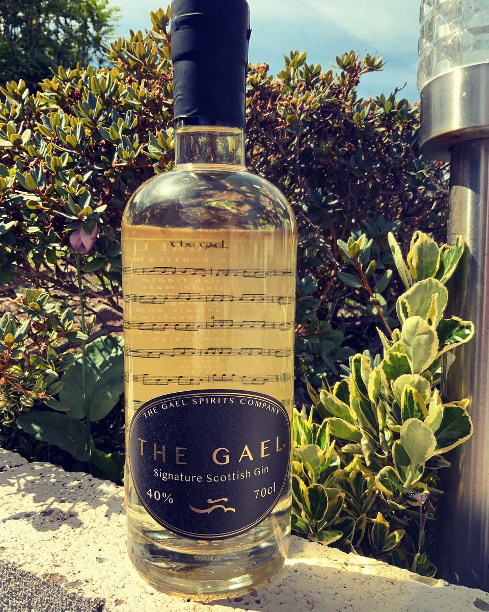 Order #online enjoy in the #sunshine ☀️ 
thegael.co.uk 

#thegael #thegaelspiritscompany #singlemalt #scottish #gin