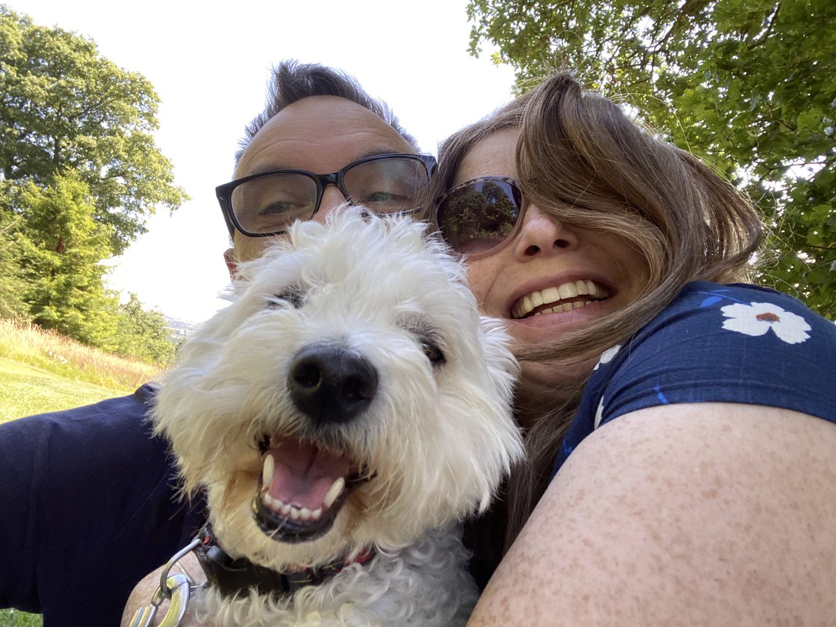 Mum n dad foto bombed me! Norty fings ☀️😆😆😆😆#ZSHQ