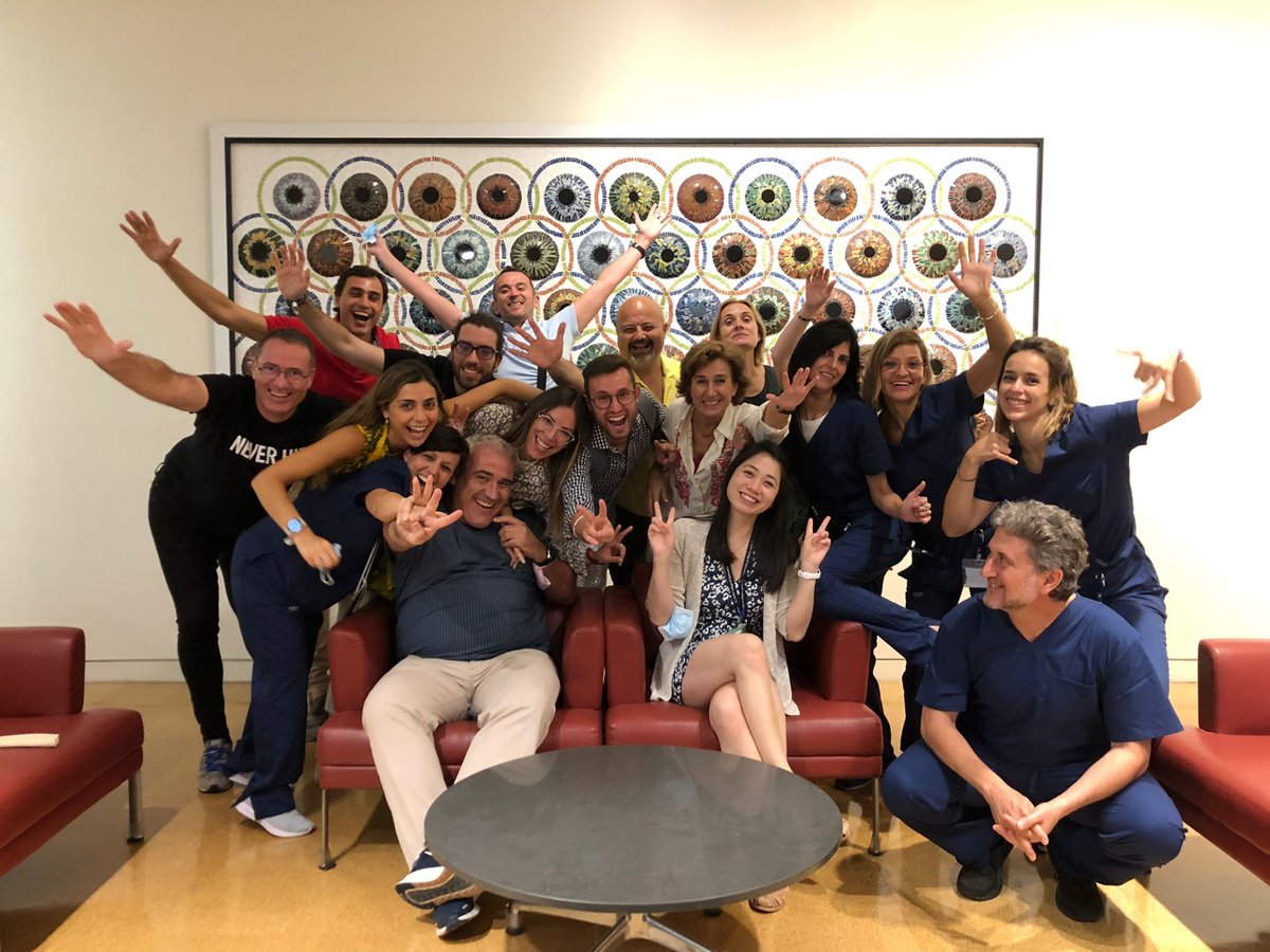 optoacademy's tweet photo. Mirando y contando los días para volver a estar aquí (SUNY College of Optometry, New York) 

Lo que estudias a veces terminas olvidandolo, lo que vives lo recuerdas para siempre. 

Qué planes tenéis para el próximo curso? Vive tu experiencia con nosotros https://t.co/UzGAxDuHys