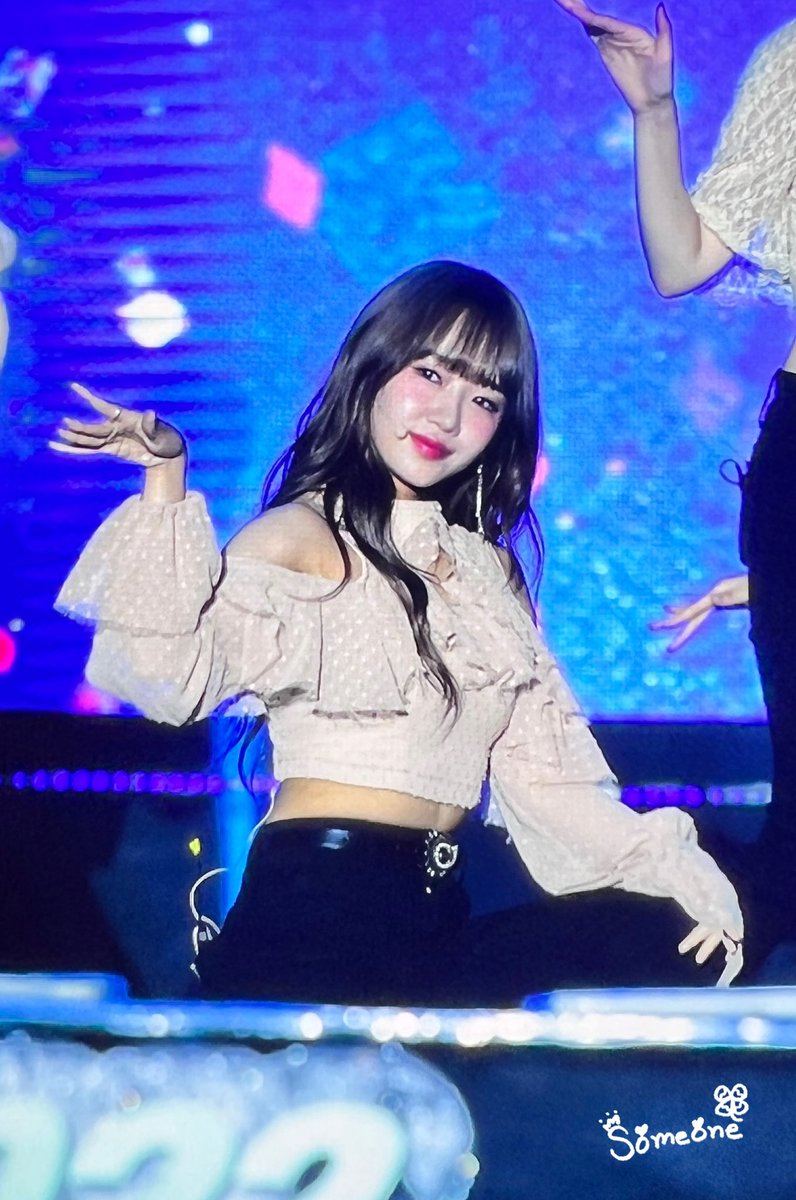 yoovjung's tweet photo. SOMEONE_1112:220716 G-Kpop 콘서트 프리뷰

#유정 #최유정 #위키미키 #WekiMeki
#YOOJUNG  #GKPOP https://t.co/yrQqaM7fUt