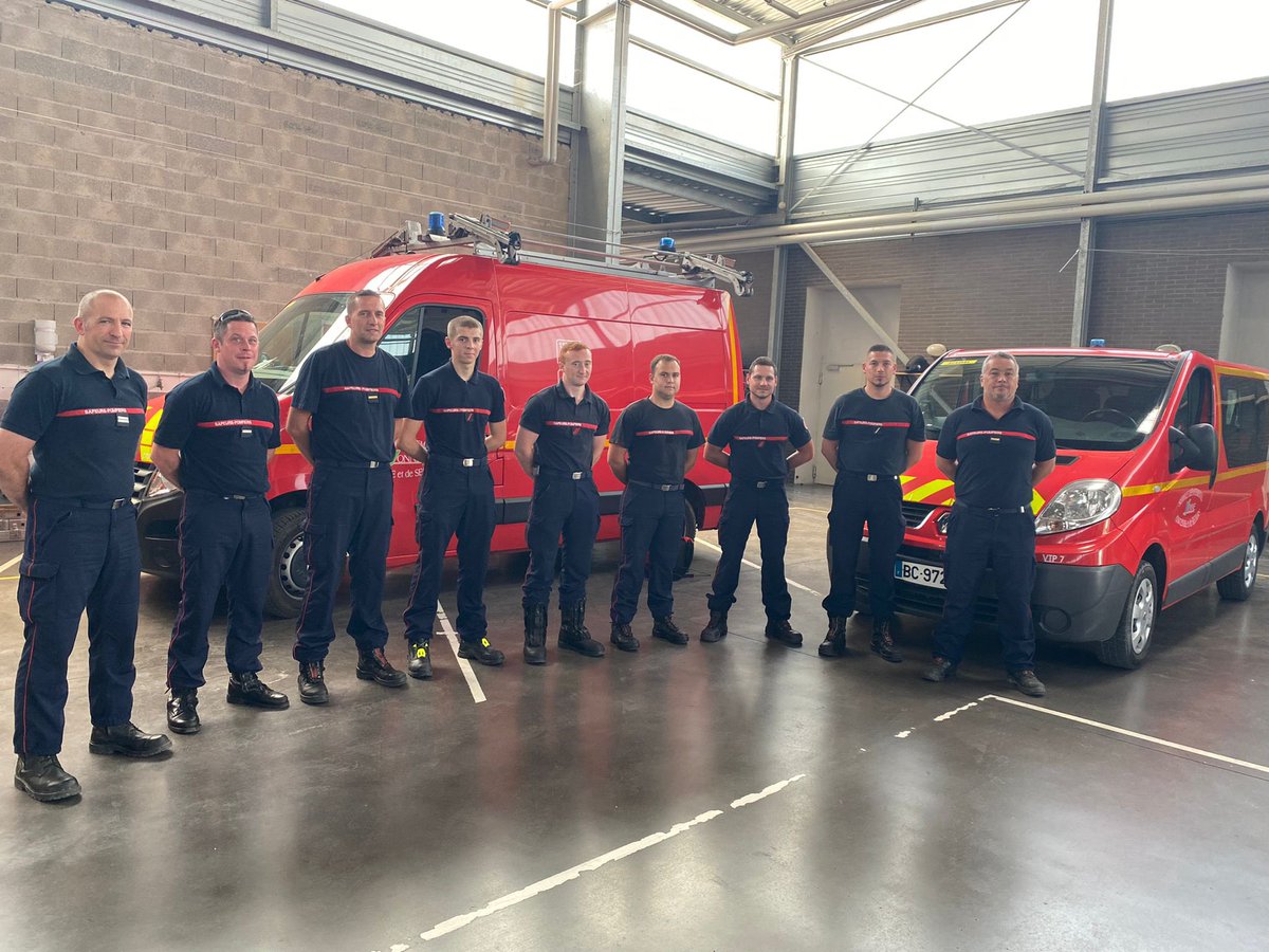 SDIS_89's tweet photo. 🚒🔥Départ d’un #Détachement de 9 #Sapeurs-@PompiersFR du @SDIS_89 pour venir en #Renfort de nos #Collègues de la @gironde, pour une #Mission de 7 jours.

🙏🏻Bon courage à tous &amp; merci pour votre #Engagement opérationnel &amp; humain pour une #SolidaritéNationale. https://t.co/j1lRYHJUDI