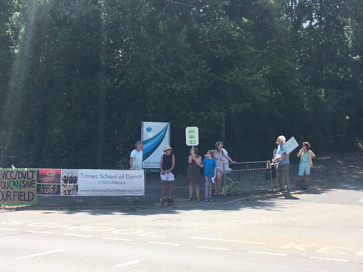 YsbrydShadow's tweet photo. #SaveOurField
#WhyThisField
Totnes green space.
Save KEVICC school field.
Please help us @Riverford
@GeorgeMonbiot
@HughFW https://t.co/r7MJGJ7MiE