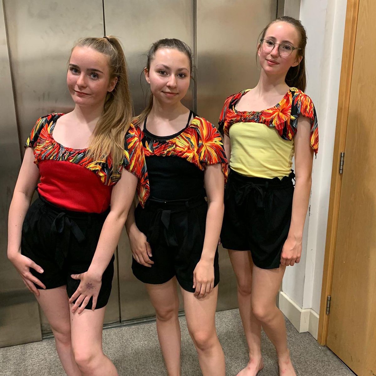 PDTeducation's tweet photo. Summer Platform over and out 👏👏👏

A massive congratulations to all of our programs that performed, it was such a beautiful event filled with lots of talent. 💗
#phoenixdance #phoenixdancetheatre #youthdancecompany #saturdayschool #leeds #yorkshire #performance #summerplatform https://t.co/fl6lsGMT7J