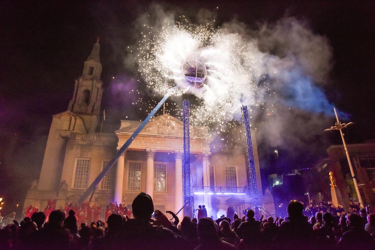 JustAddWater77's tweet image. 2015 and a project called “collective Endeavour “ part of the opening celebrations for the Rugby Union World Cup, great to have partnered with World Rugby &amp;amp; England Rugby to deliver this project.