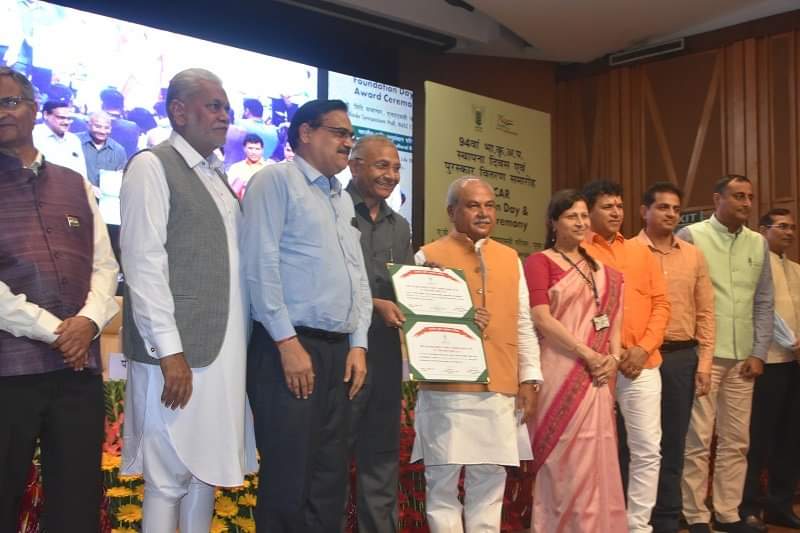 On the Foundation Day of ICAR today, ICAR-IVRI and scientists received 4 awards:  Rafi Ahmed Kidwai Award  for outstanding research, Ganesh Shankar Vidyarthi Award, Dr Rajendra Prasad Award &amp; Rajashree Tandon Award for writing technical books in Hindi-the proud moments for IVRI🌹