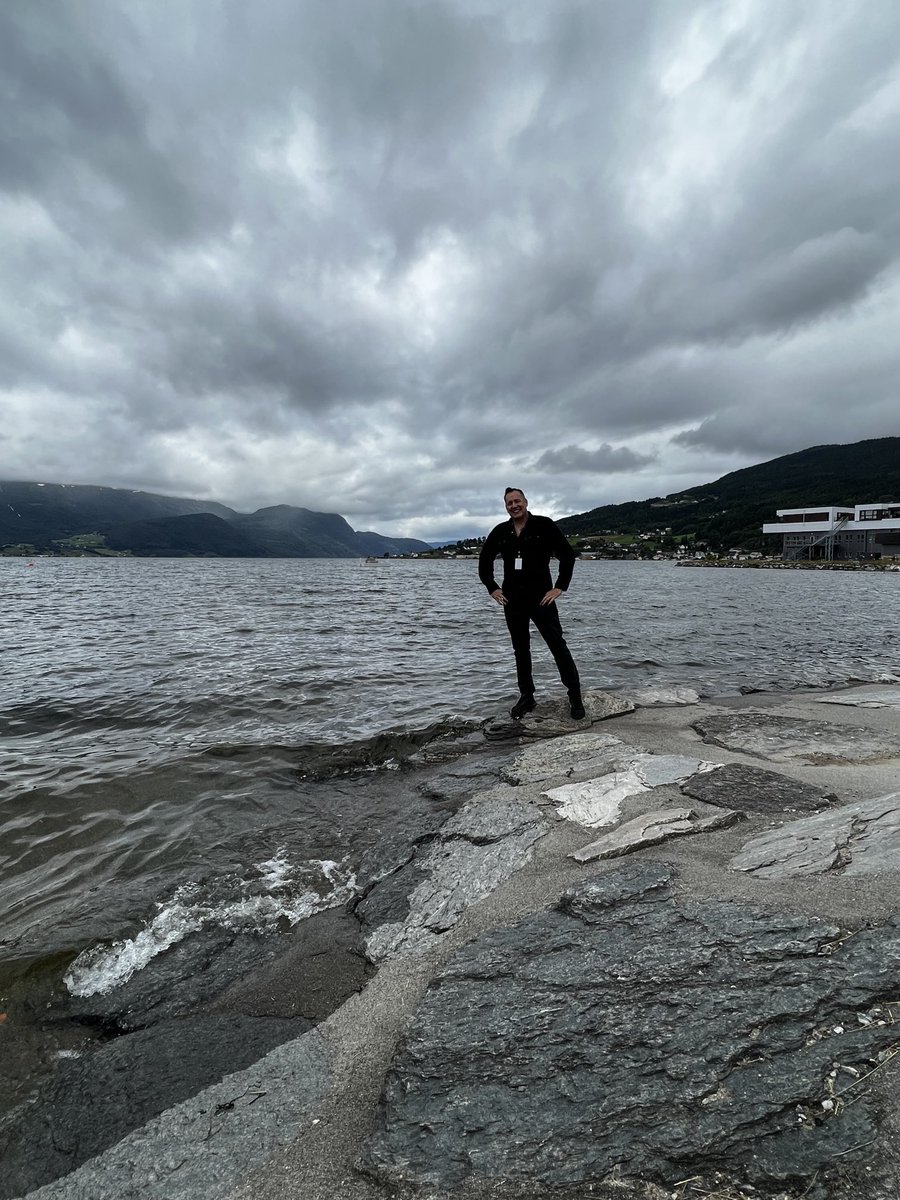 neondeuce's tweet photo. Enjoying some time after the show in Norway https://t.co/IqRVeWGiAG