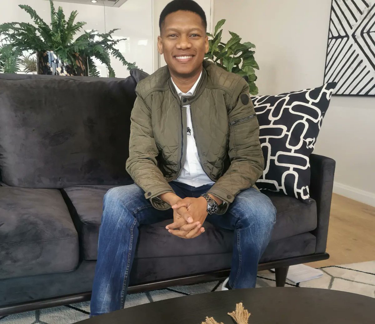 ProVerbMusic's tweet photo. On set filming the 2nd season of #thepropertygame alongside our resident property investment expert @sylviaproperty https://t.co/ywnurnf8bo