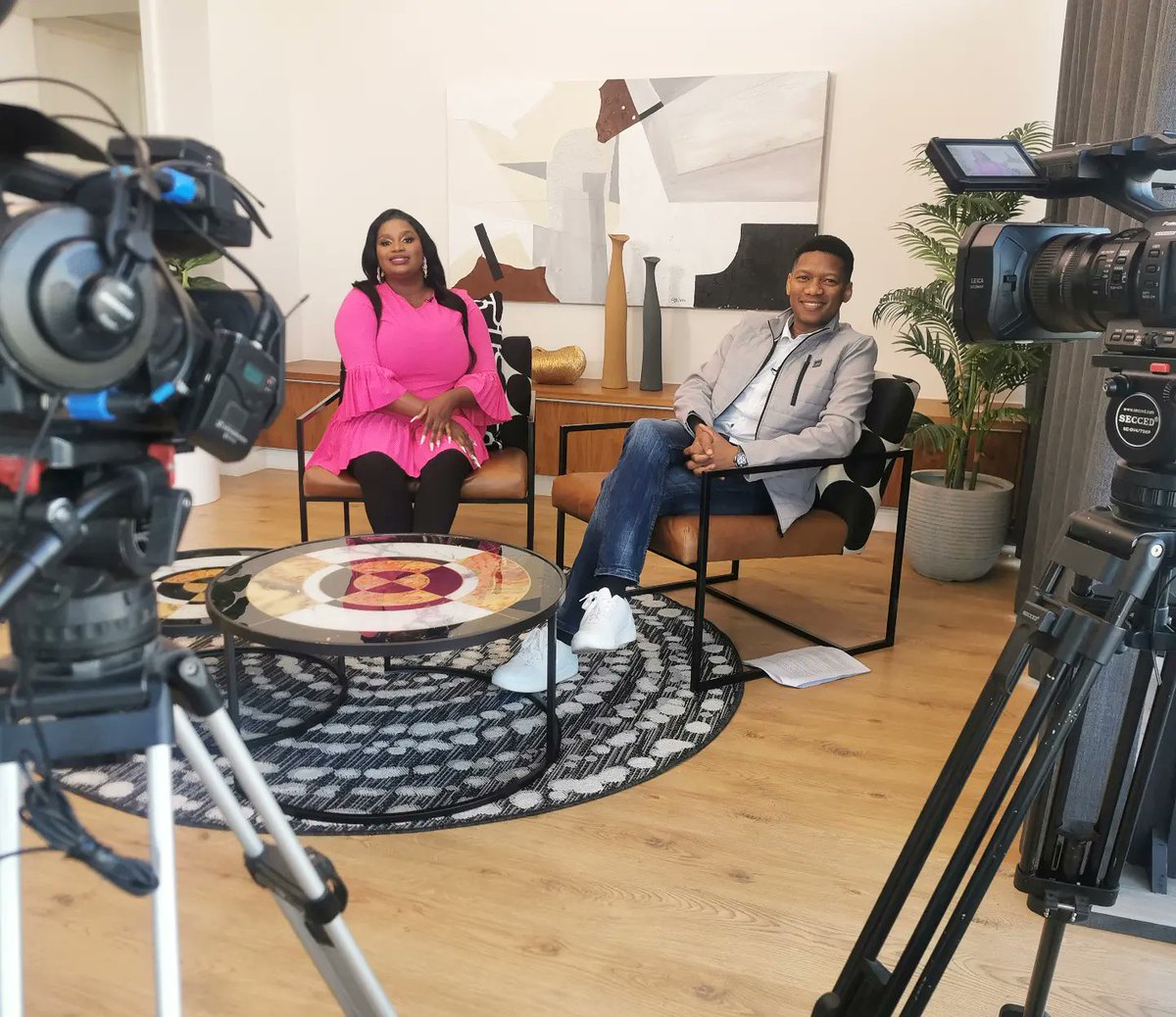 ProVerbMusic's tweet photo. On set filming the 2nd season of #thepropertygame alongside our resident property investment expert @sylviaproperty https://t.co/ywnurnf8bo