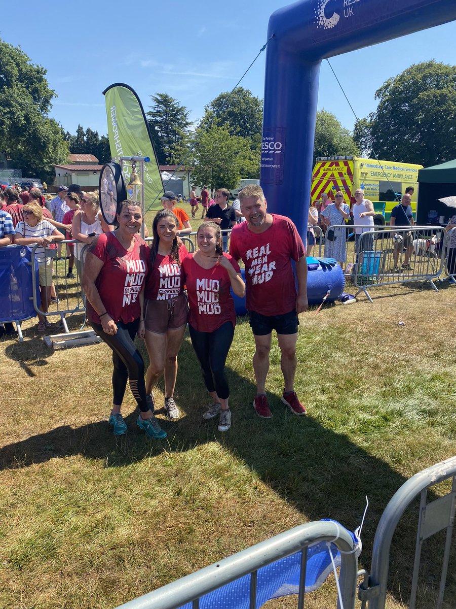 Lizzi4star's tweet photo. Well done to Team @BrookbanksC @raceforlife Cofton Park https://t.co/8VxDttsZpz