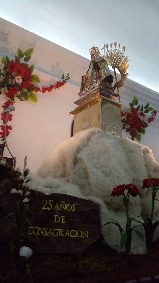 ProcesionesGuat's tweet photo. Así luce en su anda Procesional la Virgen del Cerrito del Carmen, que saldrá en su tradicional procesión hoy 16 de julio a las 15:00 hrs. https://t.co/REvo9KirXZ