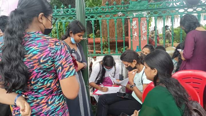 ദേശീയ വിദ്യാഭ്യാസ നയം 2O20 നെതിരെ തിരുവനന്തപുരത്ത് നടന്ന ഒപ്പ് ശേഖരണം.

#AIDSO
#aidsokerala