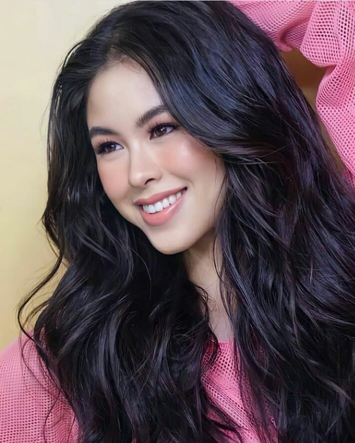 beautiful girl, wherever you are ~

#KissesDelavin