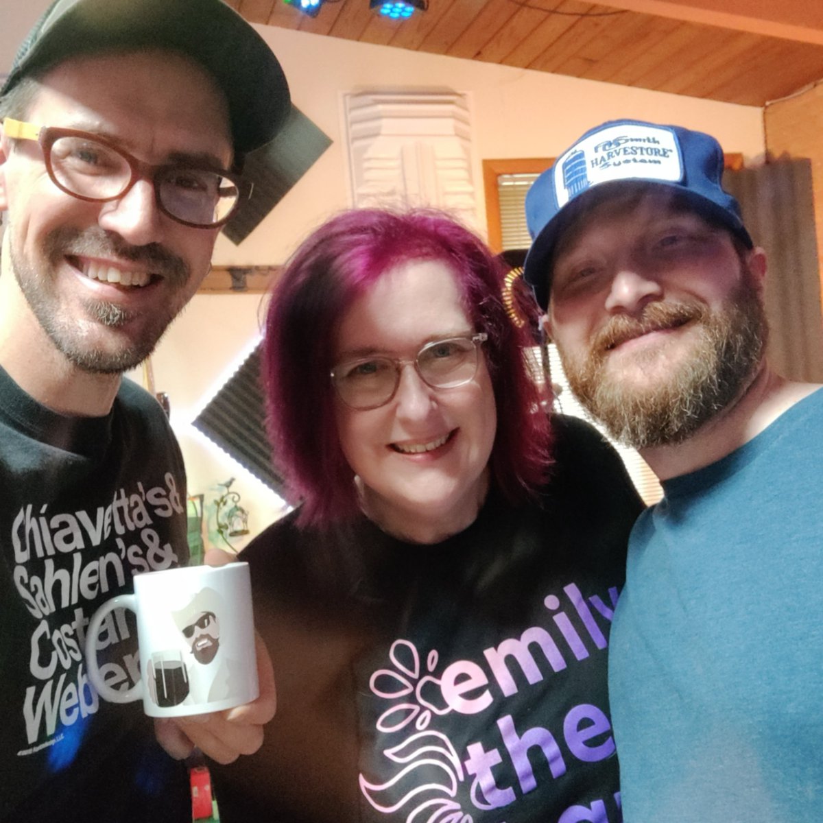 socialklyma's tweet photo. Wonderful to spend time with @FoothillRoundrs Fantastic collab stream @Twitch (check out the VOD). Thank you @Philsnumber1 & @AdeleAndAndy for raiding us. It was a special night #twitchstreamer #twitchaffiliate #teammusicalprose #klyma #socialklyma https://t.co/0SOMyN09Jf