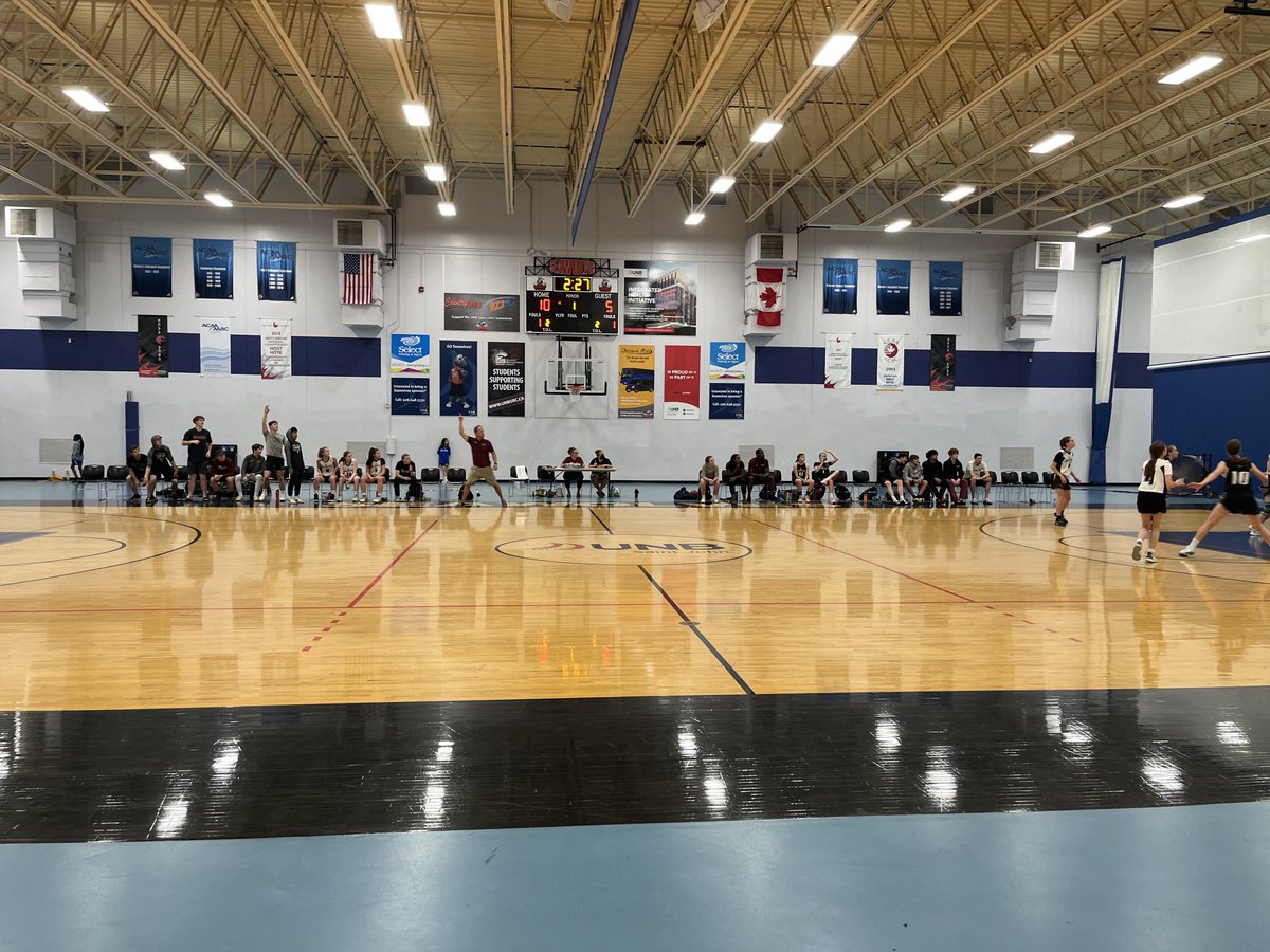 BNB U17 Boys helping support the BNB U14 Girls on the bench Saturday morning at Summerfest ⁦⁦<a href="/leblama1/">Marc-André LeBlanc</a>⁩