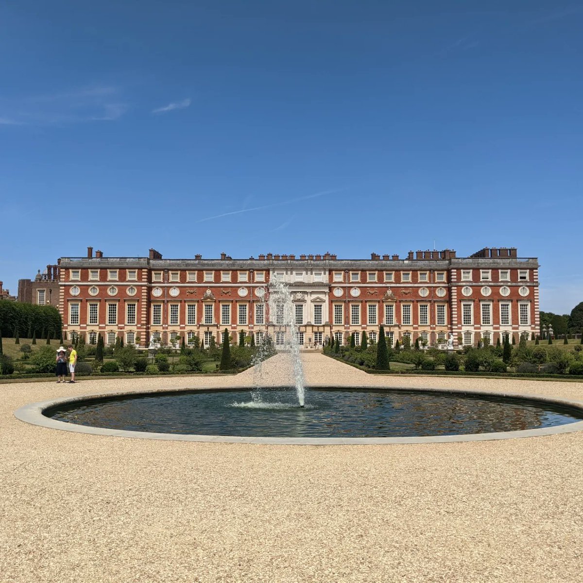 KMAHumanities's tweet photo. What do history teachers get up to during their summer holidays? Visiting royal palaces of course! 

Mr Holmes had a great afternoon at Hampton Court Palace @HRP_palaces Fantastic setting steeped in history.  #KMAHumsSummerTour https://t.co/TZMTkHmkWm