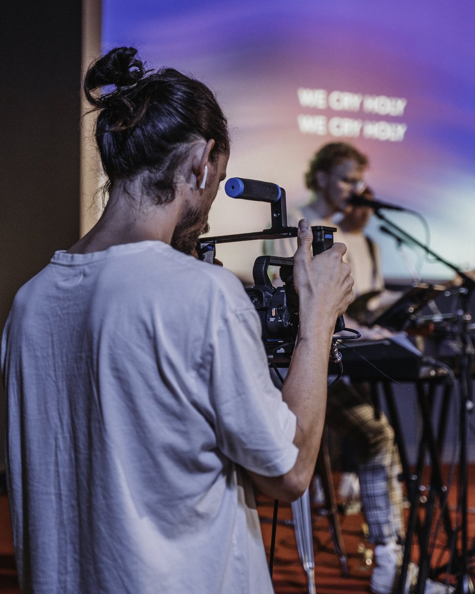Can’t join us in the building tomorrow? That’s okay! Even over summer, you don’t have to miss a second of Sundays at UTbelfast! Join us online every Sunday from 11am on YouTube &amp; Facebook. 🎥📲
#YouBelongHere