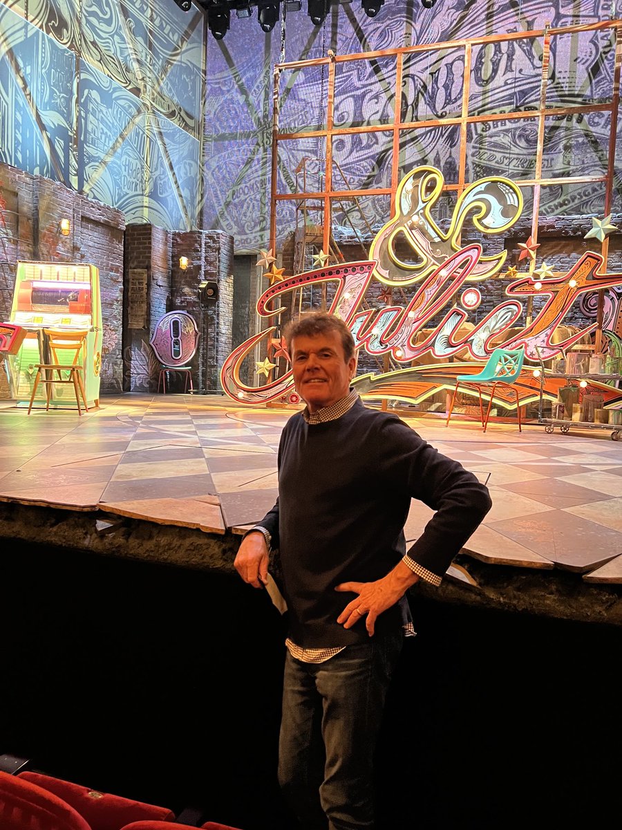 realcaldodd's tweet photo. Go see @AndJulietBway You’ll laugh & sing all night. Great dancing and singing. 👏🏻👏🏻👏🏻@llornacourtney @bwolfepack @bobby_hollypocket #TheatTO #Mirvish #toronto https://t.co/iLmAASGlL1