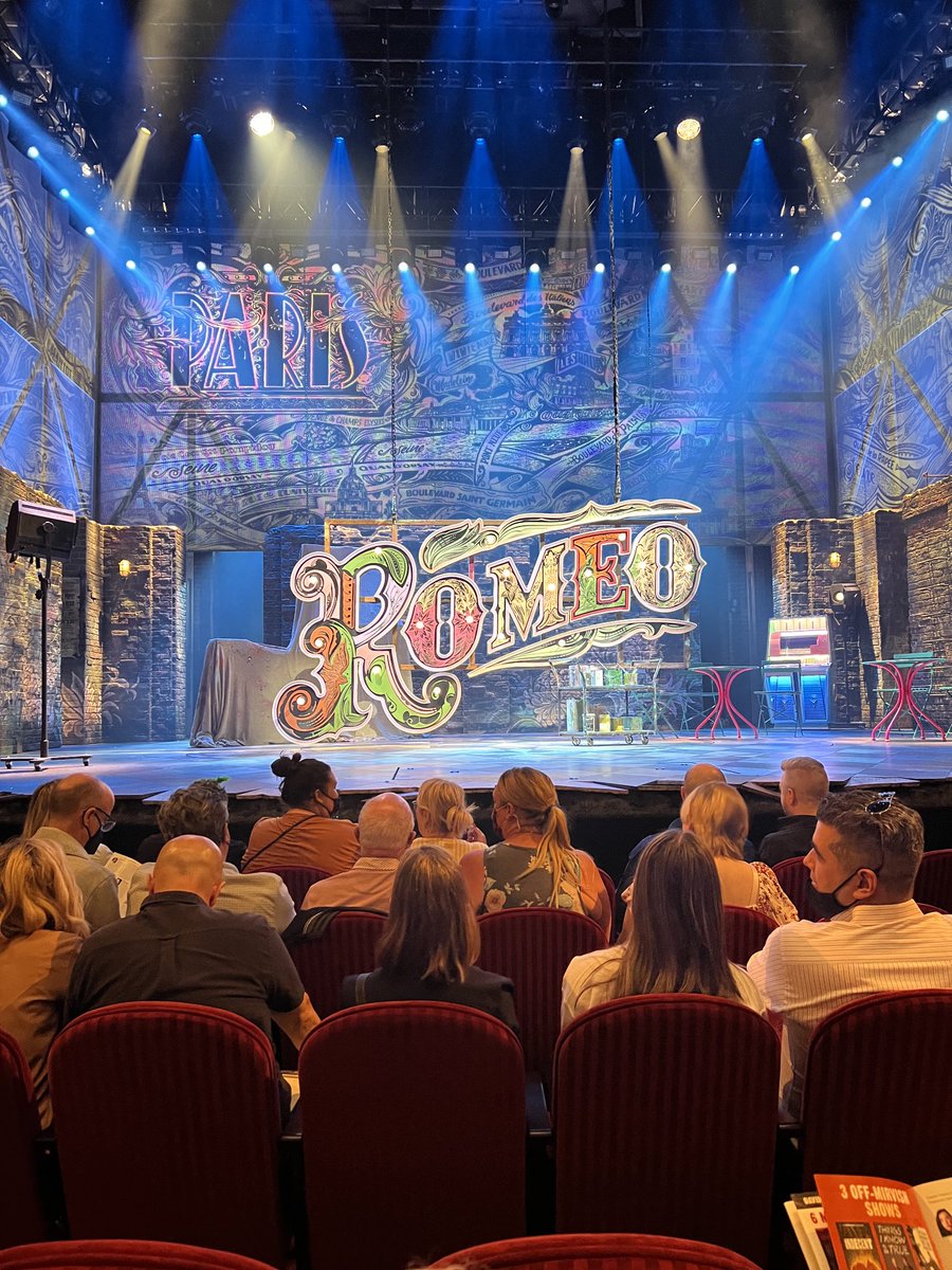 realcaldodd's tweet photo. Go see @AndJulietBway You’ll laugh & sing all night. Great dancing and singing. 👏🏻👏🏻👏🏻@llornacourtney @bwolfepack @bobby_hollypocket #TheatTO #Mirvish #toronto https://t.co/iLmAASGlL1