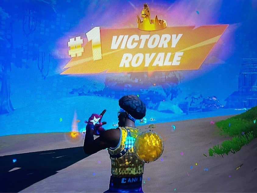 Funkmaster__V's tweet photo. Woke up this morning… 3 solo wins out of 4… the funk was barely defeated. Gonna be a good day. #fortnite #funkpower #funkops https://t.co/qYcdWuoFCC