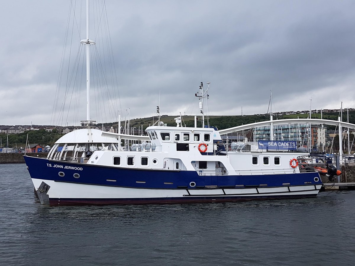 OffshoreChap's tweet photo. A Different Kind of Offshore Adventure! J27/28 Greenock to Whitehaven and all countries of the United Kingdom covered! 11 trainee's gaining @RYA quals and 601 nautical miles of sea time! #BridgeBangas BZ https://t.co/Wefz8A3nK5