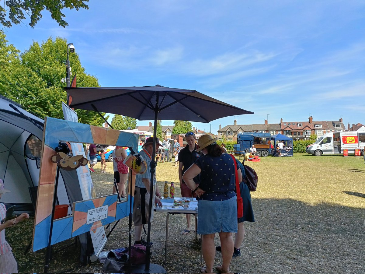 Ketteringarts's tweet photo. Enjoying the sun in Rockingham rd Pleasure Park. Stalls, food, ice cream, live music until 4pm
#thisiskettering #ketteringartscentre #lical #community https://t.co/MQQ3jaDO2a