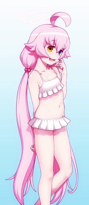 水着おじさん実装オメ!らいぶ配信と名取実況見ながら塗った。あと楽描きで描いてたイズナの水着だったがまさか来るとは思ってなかったのでレイヤーまでは割ってたけど完成させることはなくなっちゃった

#ブルアカ 