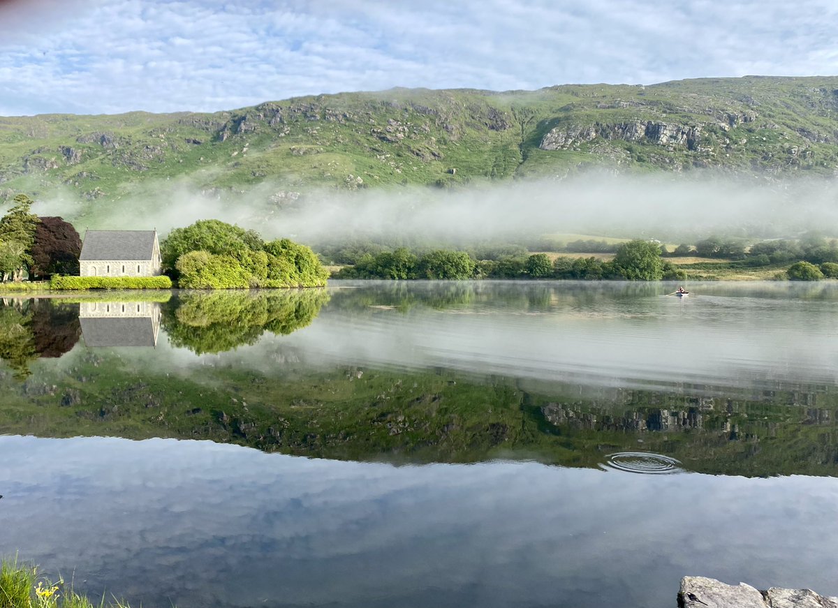 gouganebarra's tweet photo. Row, row, row your boat…. https://t.co/rrPefclSlA