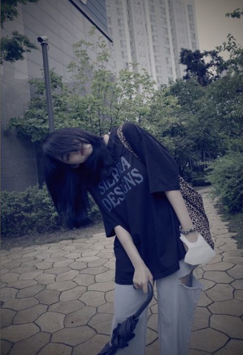 미이이나아아! tweet media
